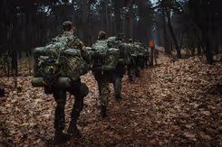 Reservisten tijdens een militaire oefening.