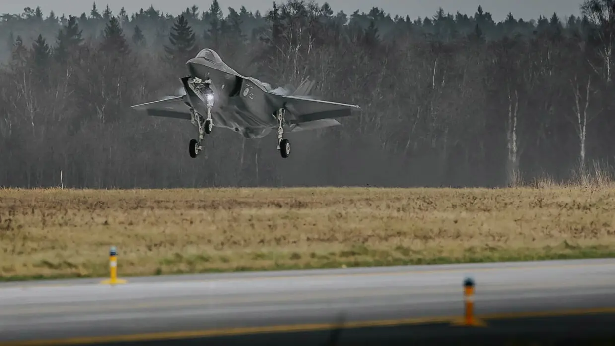 F-35 stijgt op.