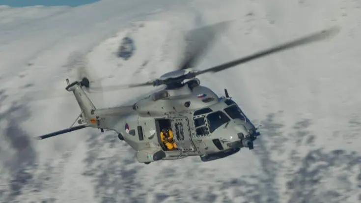 NH90-helikopter in de lucht.