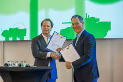 Ondertekening van een contract.