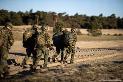 Militairen te velde. 