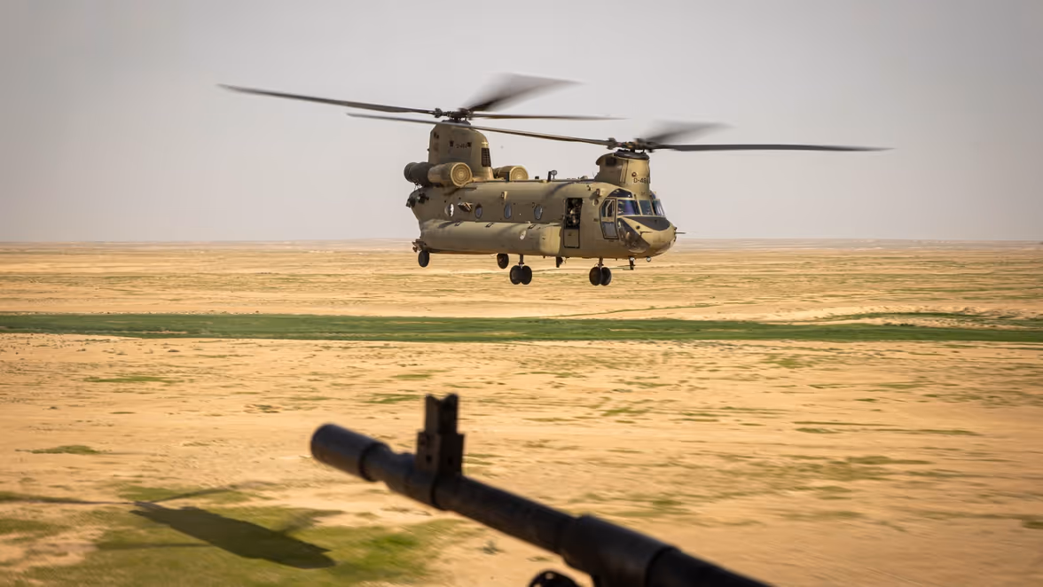 Afzwaaien Chinook-transporthelikopters