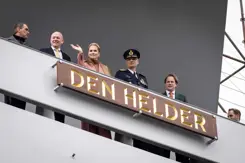 Kroonprinses Amalia aan boord van het schip Den Helder.