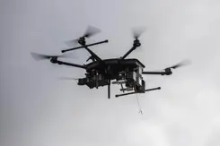 Een drone in de lucht.