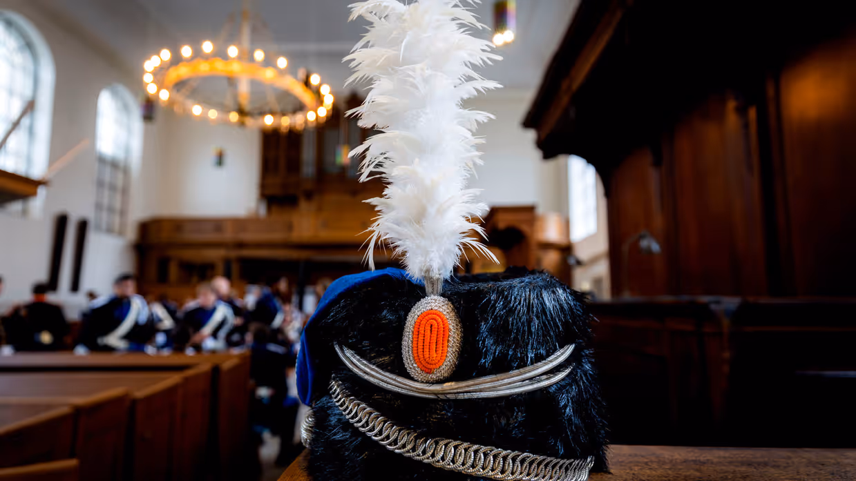 Ceremoniële hoofddeksel van de marechaussee.
