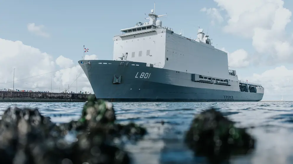 Zr.Ms. Johan de Witt vertrokken voor NAVO-inzet