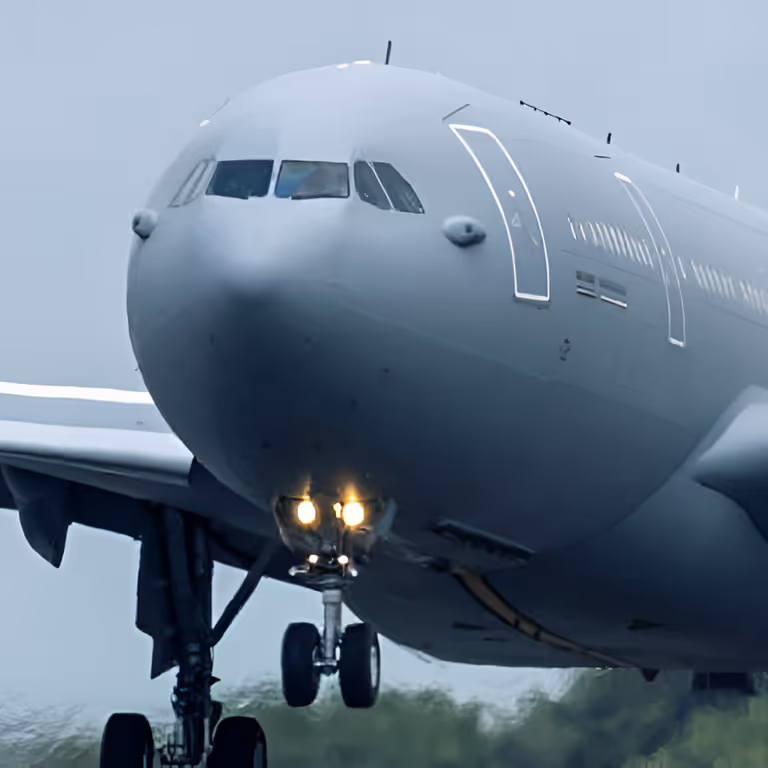 Afbeelding vliegtuig die opstijgt