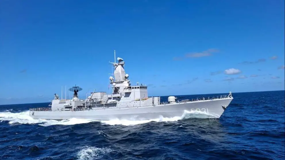 Zr.Ms. Van Amstel op zee.