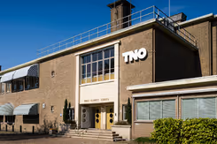 Voorgevel van TNO-pand in Rijswijk.