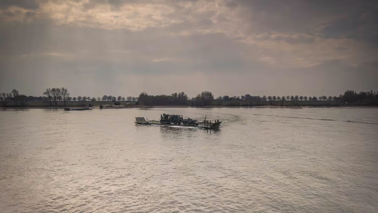 Rijnoversteek per ponton.