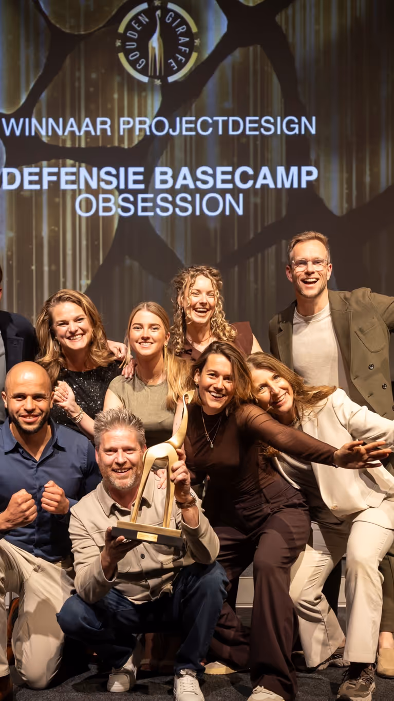Winnend team houdt prijs vast. 