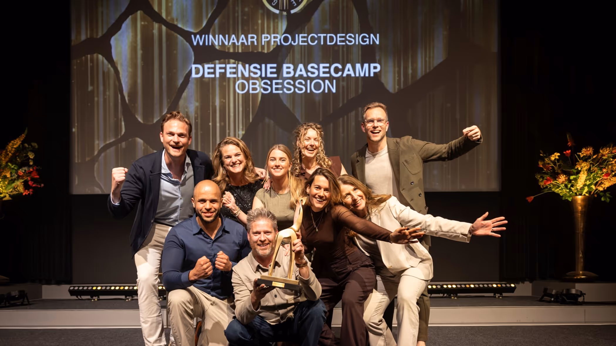 Winnend team houdt prijs vast. 