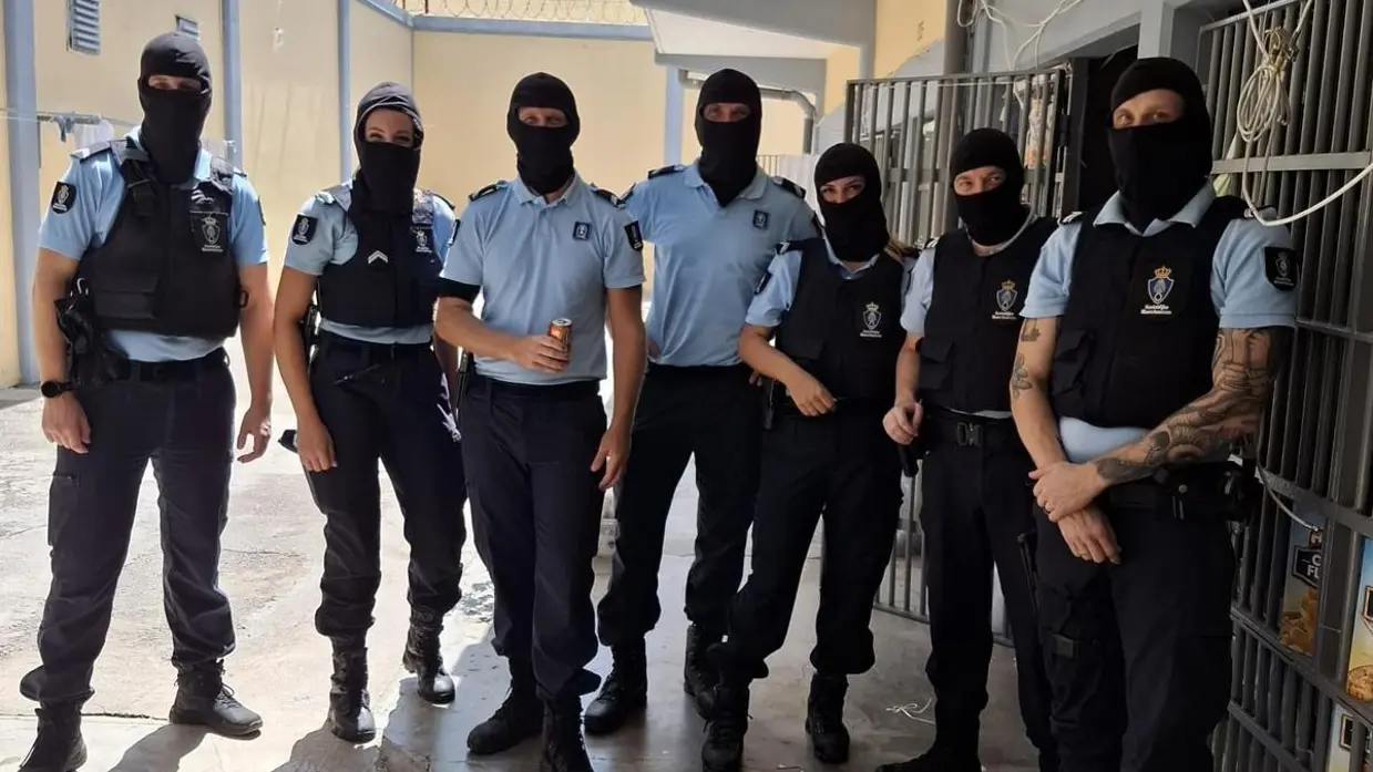 Marechaussees van de Divisie Georganiseerde Criminaliteit op Curaçao 